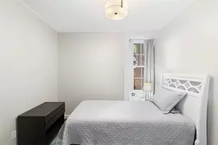 77 Coggeshall Ave, Newport, RI 02840 - Photo 14