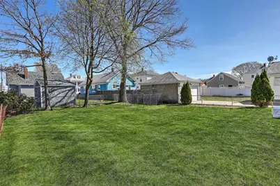 252 Vine Street, Pawtucket, RI 02861 - Photo 26