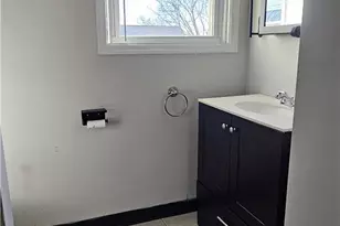 358 Weeden St, Pawtucket, RI 02860 - Photo 6