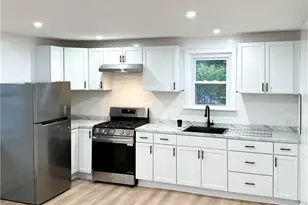 9 Octavia St, Providence, RI 02909 - Photo 4