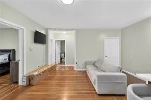 556 Admiral St, Providence, RI 02908 - Photo 4