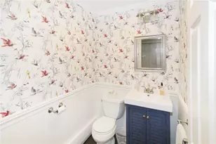 641 Middle Rd, Portsmouth, RI 02871 - Photo 10