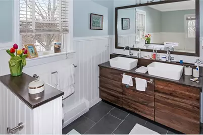 641 Middle Road, Portsmouth, RI 02871 - Photo 14