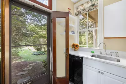 66 Webster Street #1, Newport, RI 02840 - Photo 16