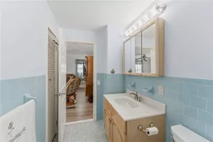 76 Lake St, Pawtucket, RI 02860 - Photo 12