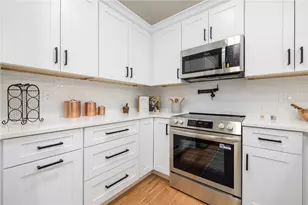 2907 Post Rd, Warwick, RI 02886 - Photo 8