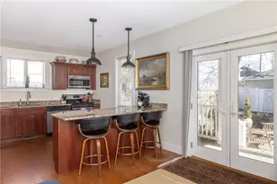 31 Edward St, Newport, RI 02840 - Photo 10