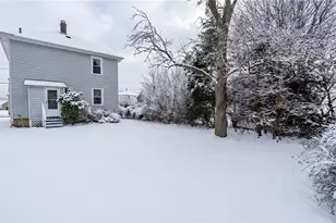 70 Whittier Rd, Pawtucket, RI 02861 - Photo 18