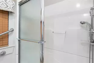 1533 E Main Rd, Portsmouth, RI 02871 - Photo 22