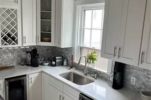 45 Ayrault St, Newport, RI 02840 - Photo 6