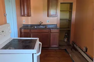 187 Boyden St, Woonsocket, RI 02895 - Photo 8