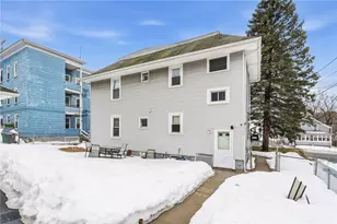 372 Cumberland Hill Rd, Woonsocket, RI 02895 - Photo 6