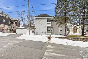 372 Cumberland Hill Rd, Woonsocket, RI 02895 - Photo 4