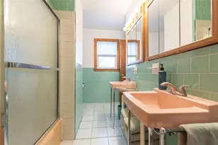 1020 Warwick Ave, Warwick, RI 02888 - Photo 30