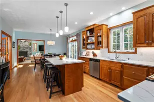 15 Leonard Dr, North Smithfield, RI 02896 - Photo 2