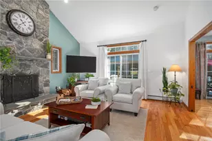 15 Leonard Dr, North Smithfield, RI 02896 - Photo 4