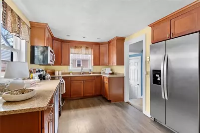 346 Chestnut Street, Warwick, RI 02888 - Photo 16