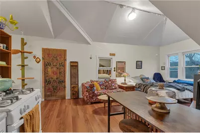 236 Broadway Street, Providence, RI 02903 - Photo 10