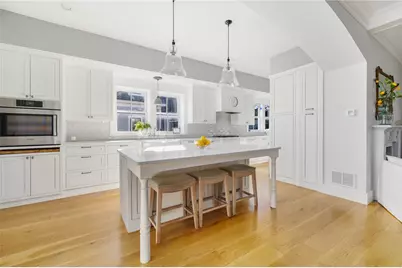 131 Eustis Avenue, Newport, RI 02840 - Photo 8