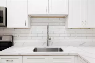 54 Sutton St, Providence, RI 02903 - Photo 10