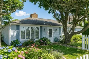 7 Conch Rd, Narragansett, RI 02882 - Photo 1