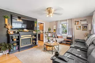 2 Simpson St, North Providence, RI 02911 - Photo 4