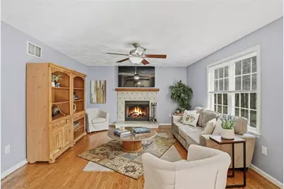 45 Gilbert Stuart Drive, Warwick, RI 02818 - Photo 10