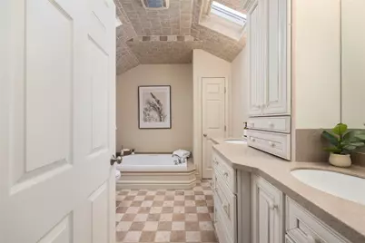 22 Miles Avenue #8, Providence, RI 02906 - Photo 26