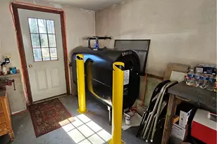 32 Chandler Dr, Coventry, RI 02816 - Photo 6