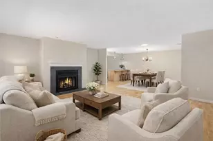 302 Chatham Cir, Warwick, RI 02886 - Photo 2