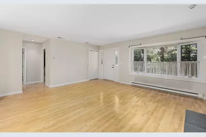 302 Chatham Circle, Warwick, RI 02886 - Photo 4