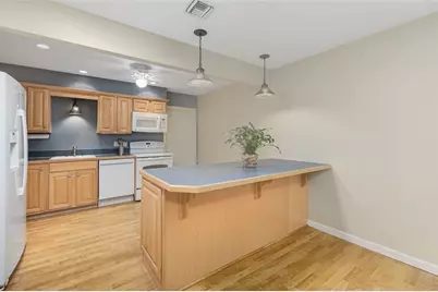 302 Chatham Circle, Warwick, RI 02886 - Photo 10