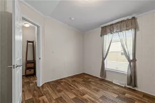 1 2nd St, Portsmouth, RI 02871 - Photo 14