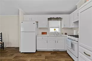 1 2nd St, Portsmouth, RI 02871 - Photo 10