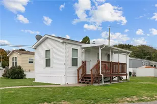 1 2nd St, Portsmouth, RI 02871 - Photo 2