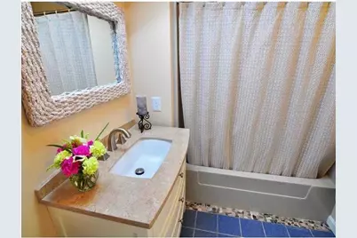 26 Peggy Lane, Portsmouth, RI 02871 - Photo 10