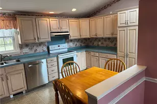20 Hilltop Dr, Cranston, RI 02920 - Photo 6