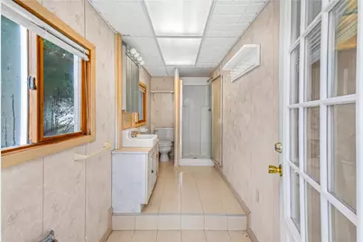 21 Hampton Avenue, Warwick, RI 02889 - Photo 32