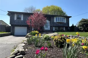 11 Pocono Rd, Middletown, RI 02842 - Photo 1