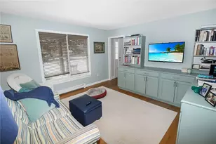 641 Middle Rd, Portsmouth, RI 02871 - Photo 12