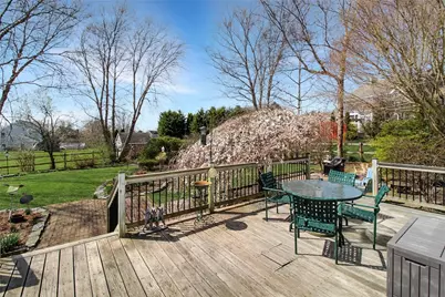 641 Middle Road, Portsmouth, RI 02871 - Photo 10
