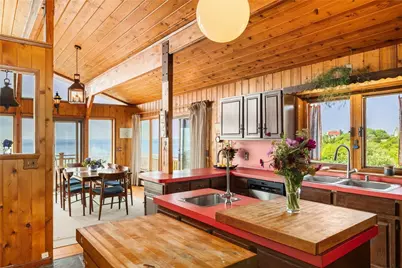 1035 Mohegan Trail, Block Island, RI 02807 - Photo 24