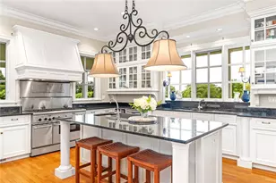 15 Courageous Cir, Bristol, RI 02809 - Photo 10