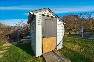 10 Woburn St, Cranston, RI 02910 - Photo 50