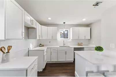 10 Woburn Street, Cranston, RI 02910 - Photo 8