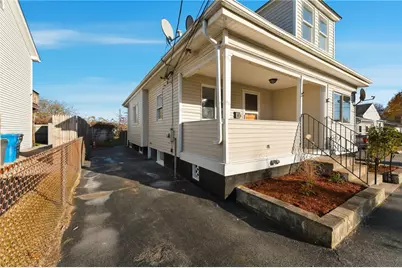 10 Woburn Street, Cranston, RI 02910 - Photo 4