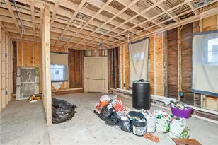 76 Slater St, Pawtucket, RI 02860 - Photo 32