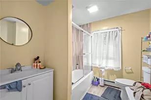 76 Slater St, Pawtucket, RI 02860 - Photo 16