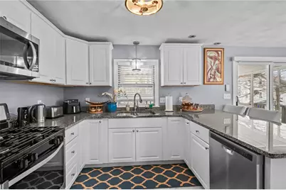 28 Halsey Street, North Providence, RI 02911 - Photo 6