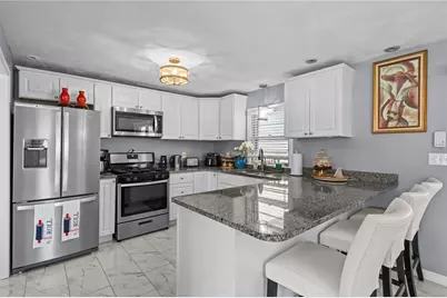 28 Halsey Street, North Providence, RI 02911 - Photo 4